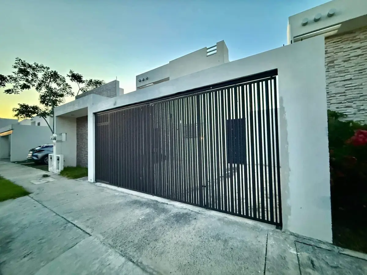 Casa en venta en Las Américas, Mérida — foto 1 de 27