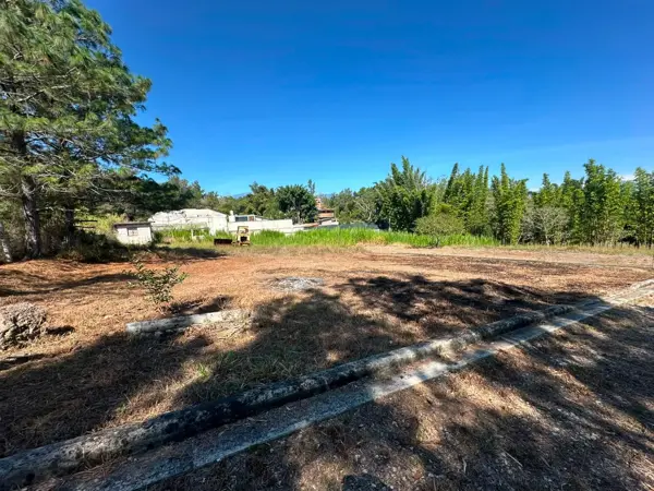 TERRENO EN VENTA ( Fracc. Tres pasos )