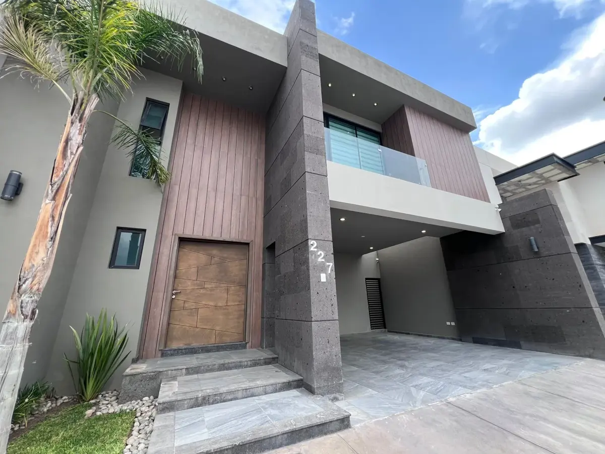 Casa en renta en Habita II, Saltillo — foto 1 de 12