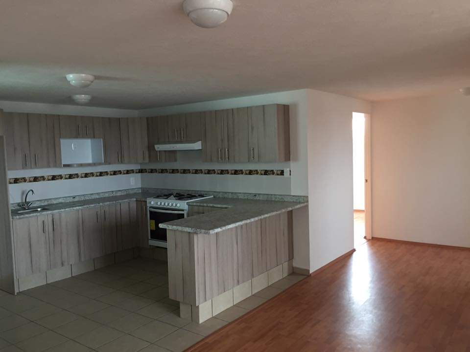 Interior del departamento de 3 recámaras en San Lucas Tepetlacalco