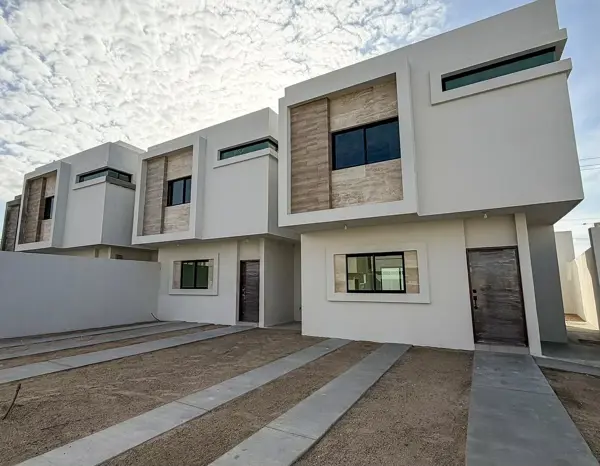 Casa en Venta en La Paz Apta para Infonavit, Fovissste y Crédito Bancario a minutos de Pino Pallas