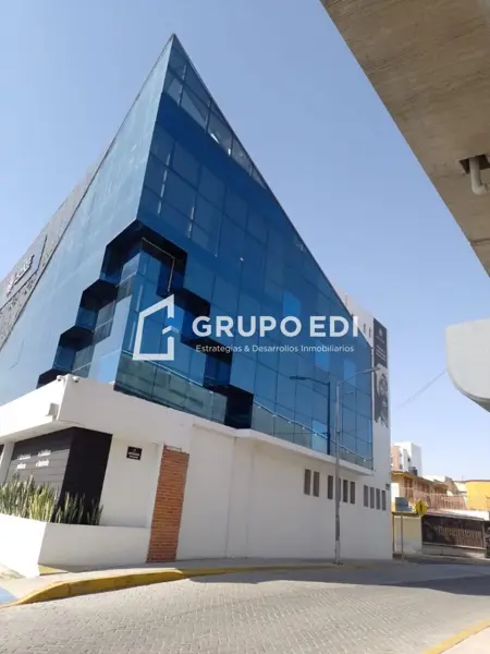 EDIFICIO EN RENTA EN LA NORIA