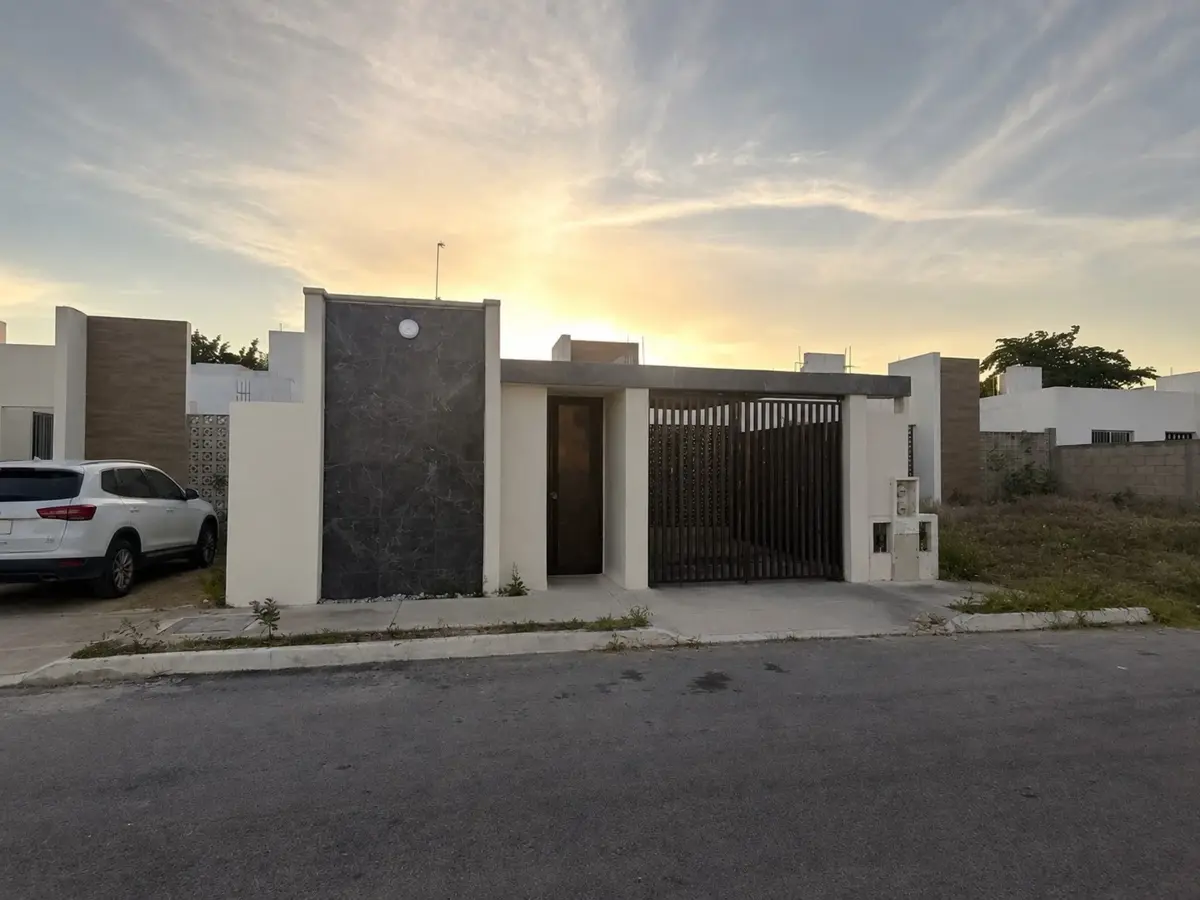 Casa en venta en Gran Herradura, Mérida — foto 1 de 28
