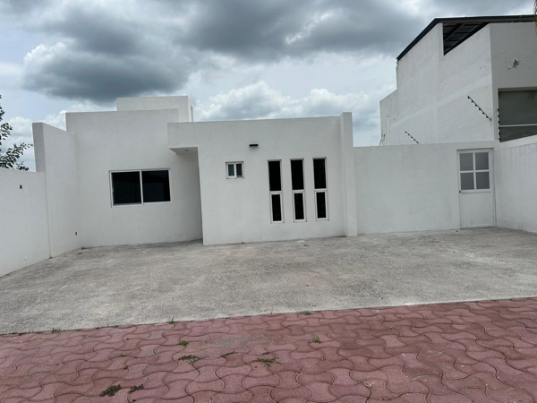 Casa de un piso en renta con amplio jardín en Real de Juriquilla, Querétaro