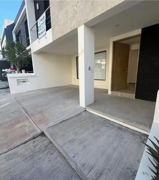 CASA EN PRE- VENTA EN LAGO ESMERALDA
