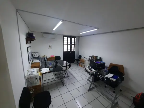 Oficina en renta en Las Rosas con servicios incluidos