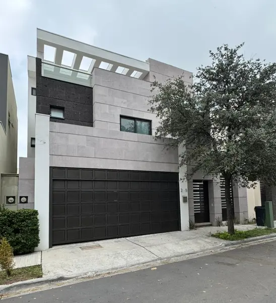 Se VENDE CASA en Bosques de las Cumbres