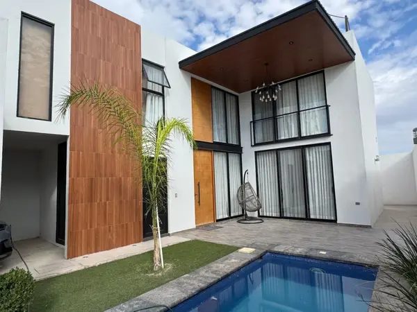 Casa en venta en Villa de las Palmas, Torreón — foto 2 de 32