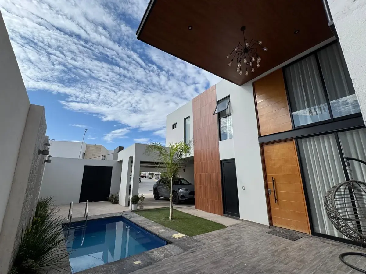 Casa en venta en Villa de las Palmas, Torreón — foto 1 de 32
