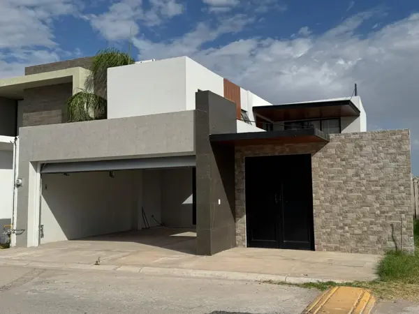 Casa en venta en Villa de las Palmas, Torreón — foto 3 de 32