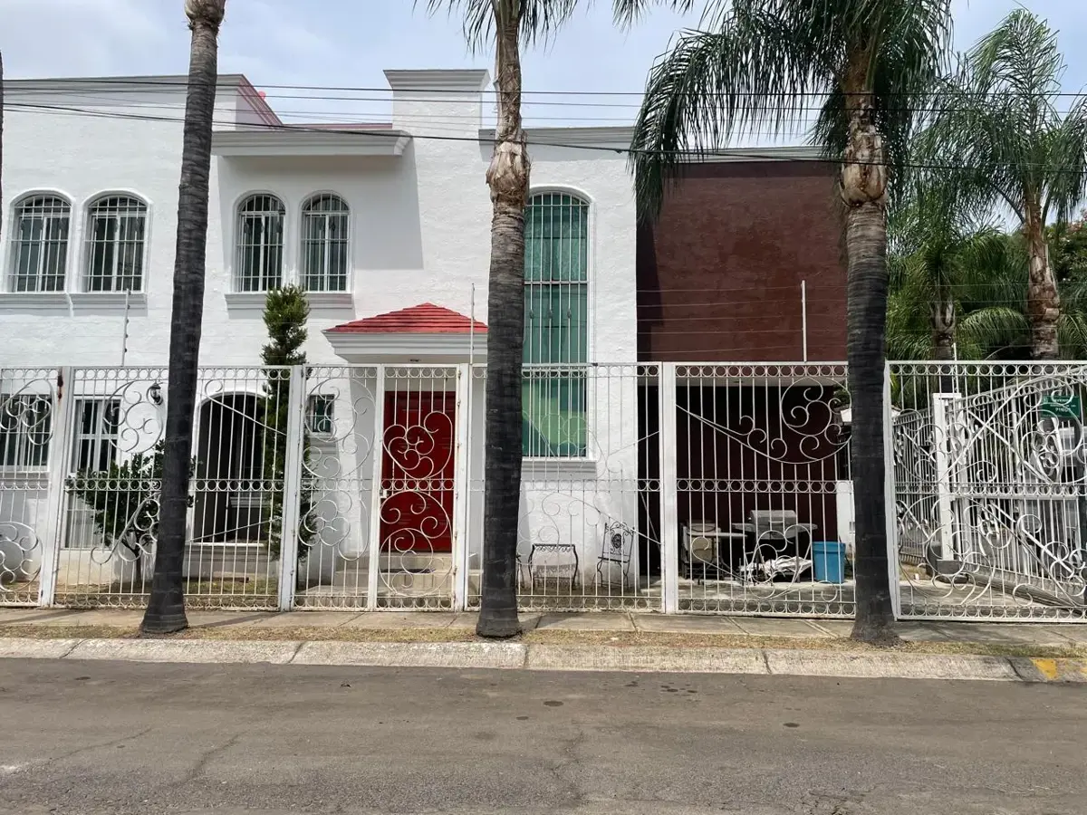 Casa en renta en Residencial San Isidro, Zapopan — foto 1 de 43