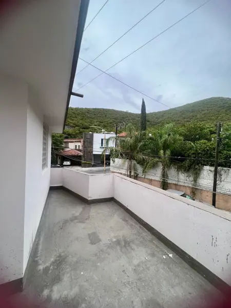 Casa en venta en Contry la Silla, Guadalupe — foto 2 de 11