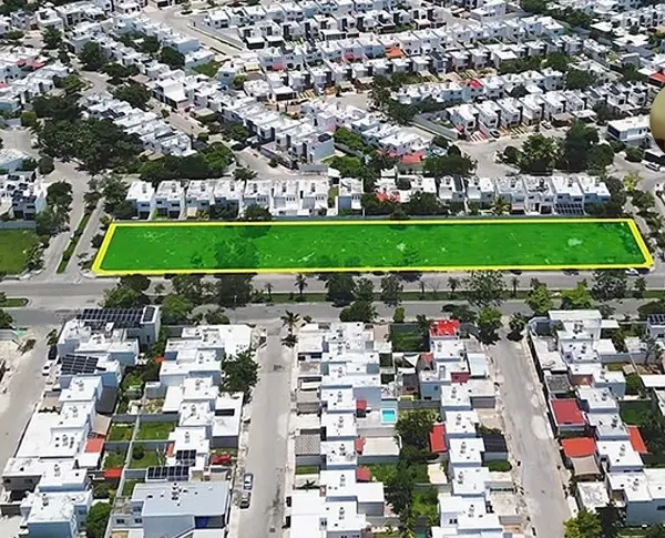 Terreno de Uso de Suelo Mixto Comercial sobre Avenida