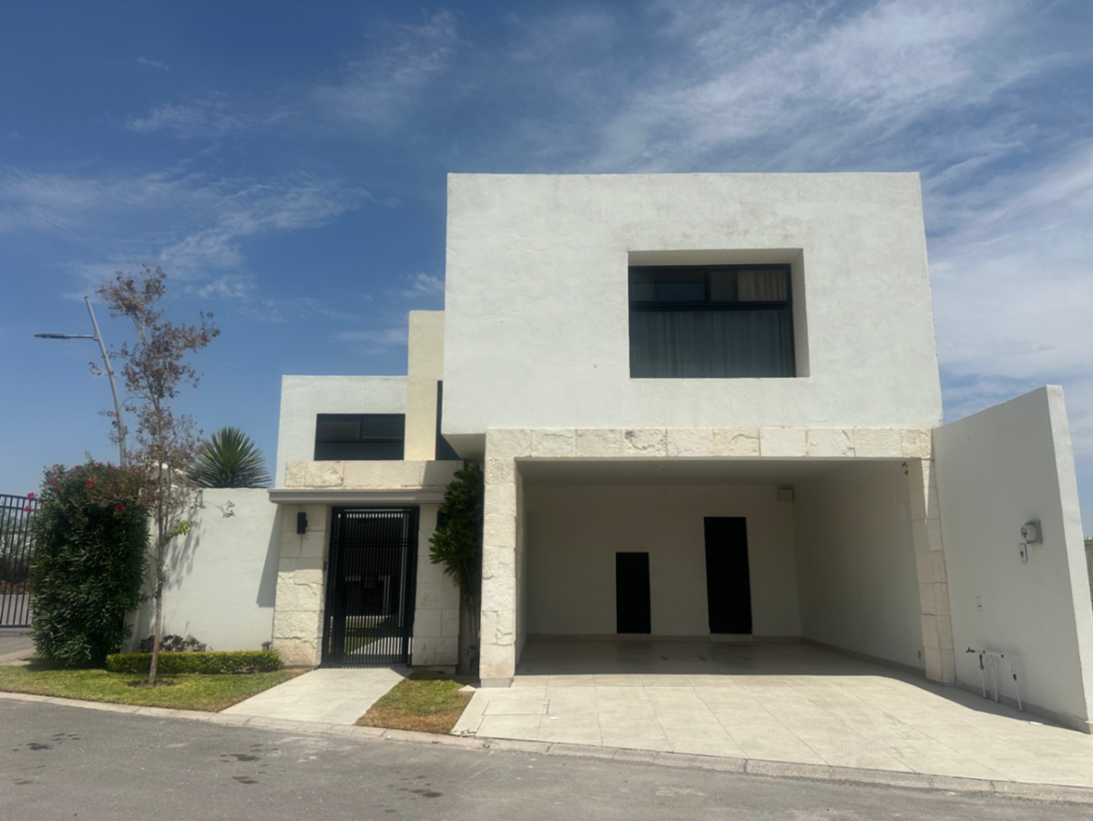 Casa en venta en Las Trojes, Torreón — foto 1 de 16