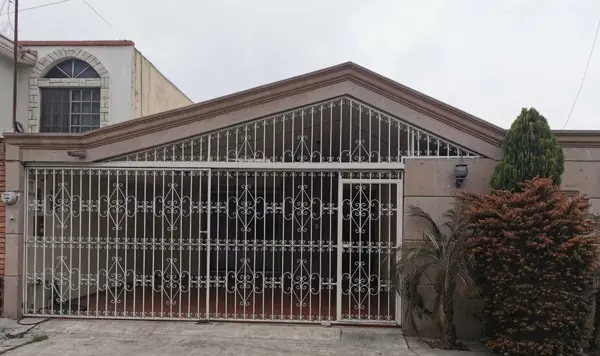 CASA EN RENTA EN RESIDENCIAL ANAHUAC, SAN NICOLAS