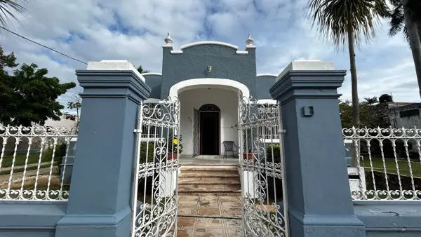 Casona en el Centro de Mérida, Amplio Terreno