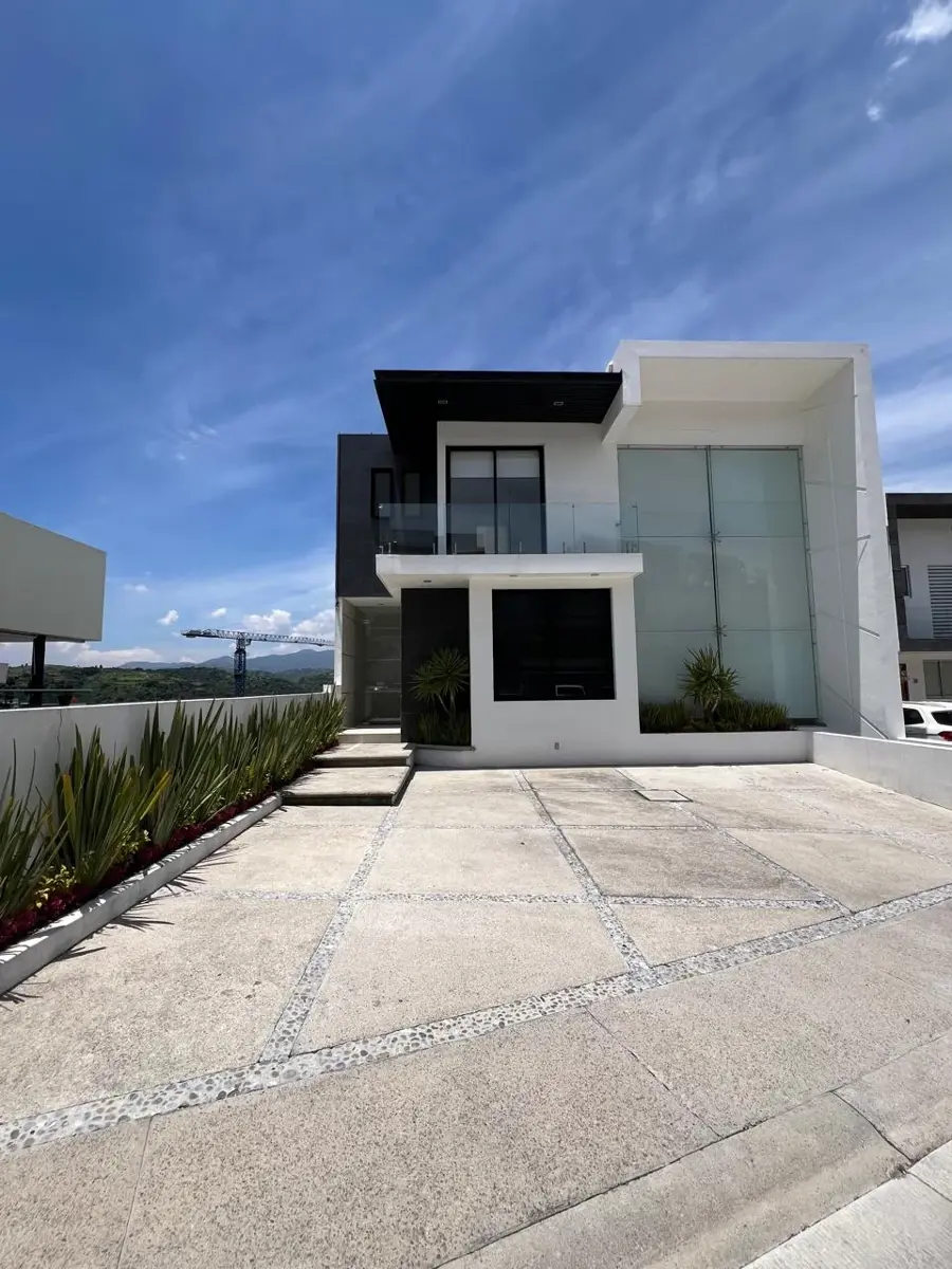Casa en renta en Bosque Esmeralda, Atizapán de Zaragoza — foto 1 de 12