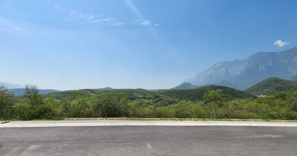 Terreno en venta en Sierra Alta 10 Sector, Monterrey — foto 3 de 11