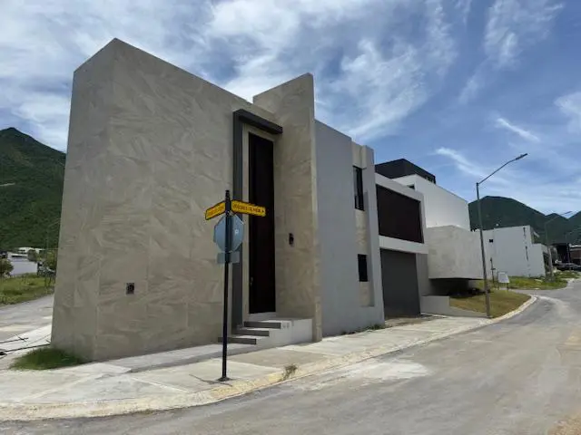 Casa en venta en Fraccionamiento Bosques de las Misiones, Santiago — foto 1 de 21