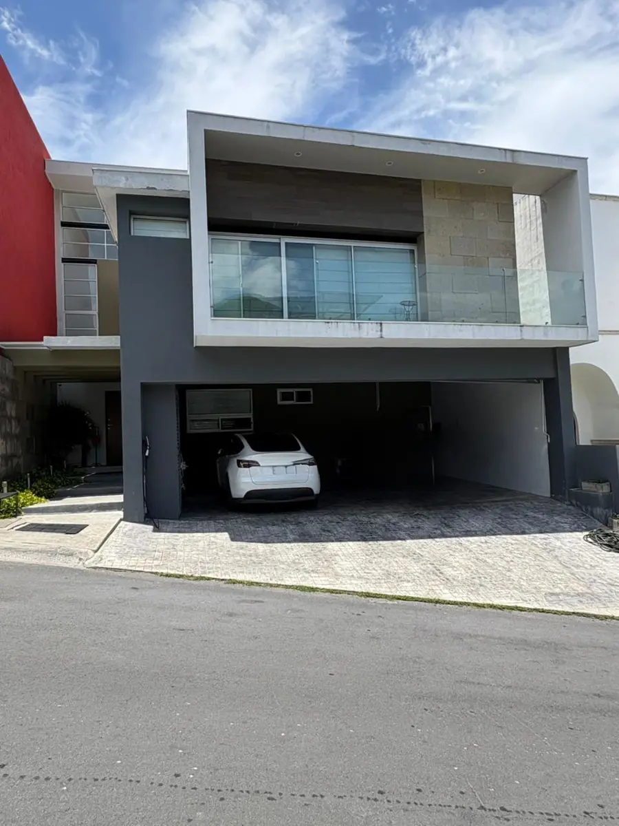 Casa en venta en Lagos del Vergel, Monterrey — foto 1 de 19