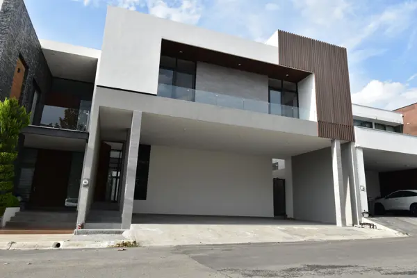 Casa en Venta en Laderas Abedul , El Uro - Carretera Nacional, Monterrey. N. L.