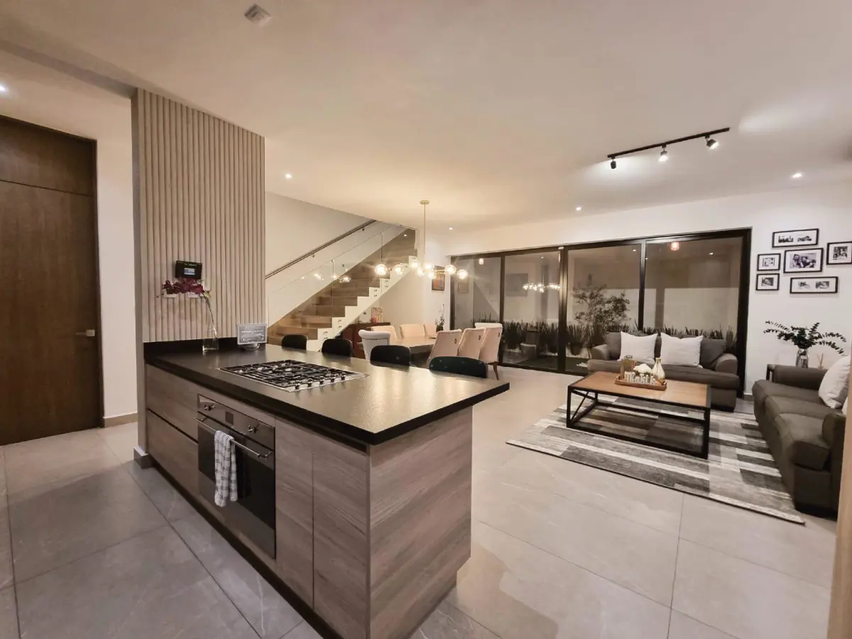 Casa en venta en Fraccionamiento Península, García — foto 1 de 21