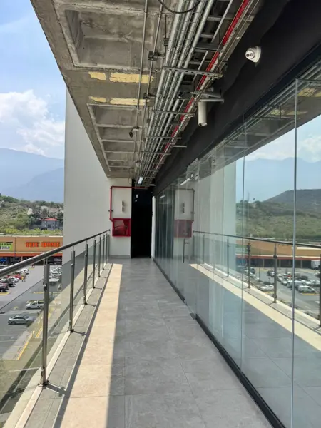 Local en venta en Fraccionamiento Las Estancias, Monterrey — foto 3 de 3