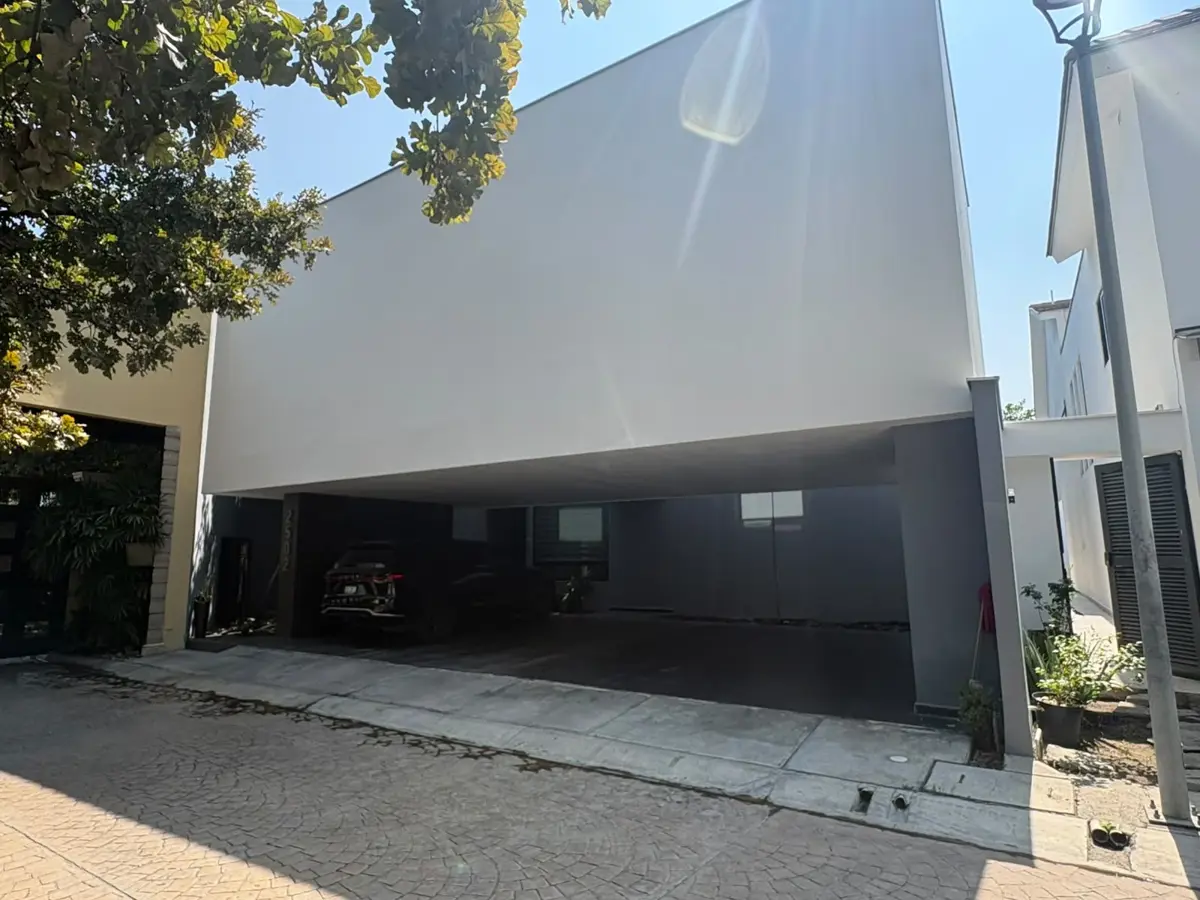 Casa en venta en Zona de Los Callejones, San Pedro Garza García — foto 1 de 24