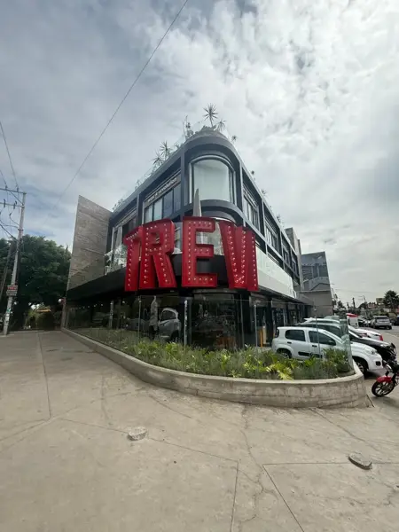 Local en renta en Lomas de Tecamachalco, Naucalpan de Juárez, México
