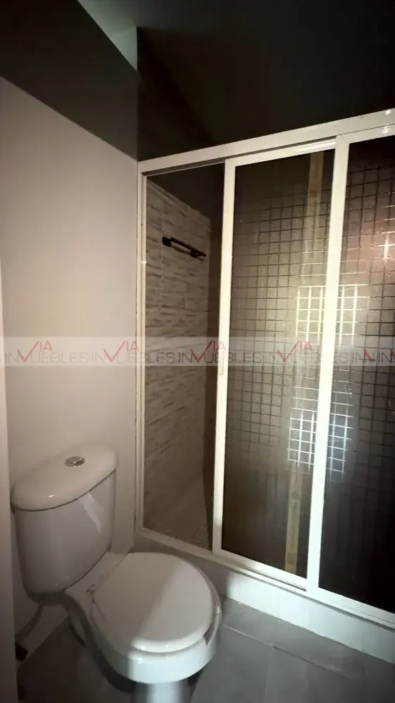 Casa en venta en Jose Lopez Portillo, Santa Catarina — foto 1 de 17
