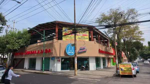 Bodega terreno comercial primer nivel techado 950 m2