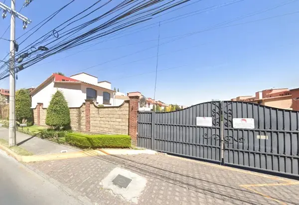 Casa en venta en San Francisco Coaxusco, Metepec — foto 3 de 16