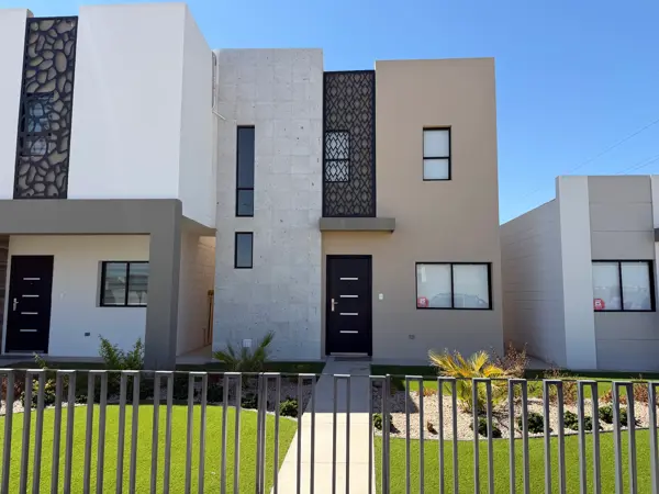 CASA EN VENTA EN COTO SUR - MODELO SIERRA -