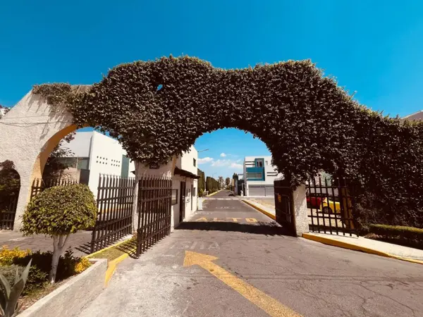 Terreno en venta en Bosques de Saint Germain, San Pedro Cholula — foto 2 de 14
