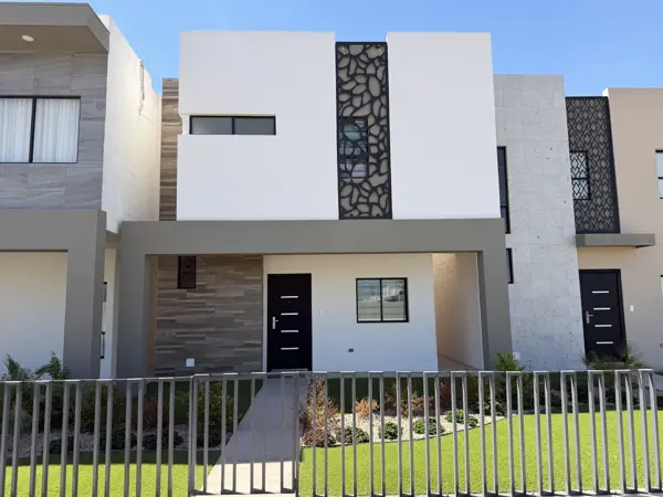 CASA EN VENTA EN COTO SUR - MODELO SIERRA -