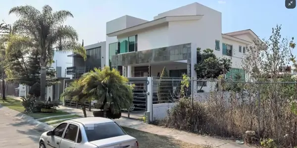 CASA EN VENTA EN CD BUGAMBILIAS ZAPOPAN JAL CO