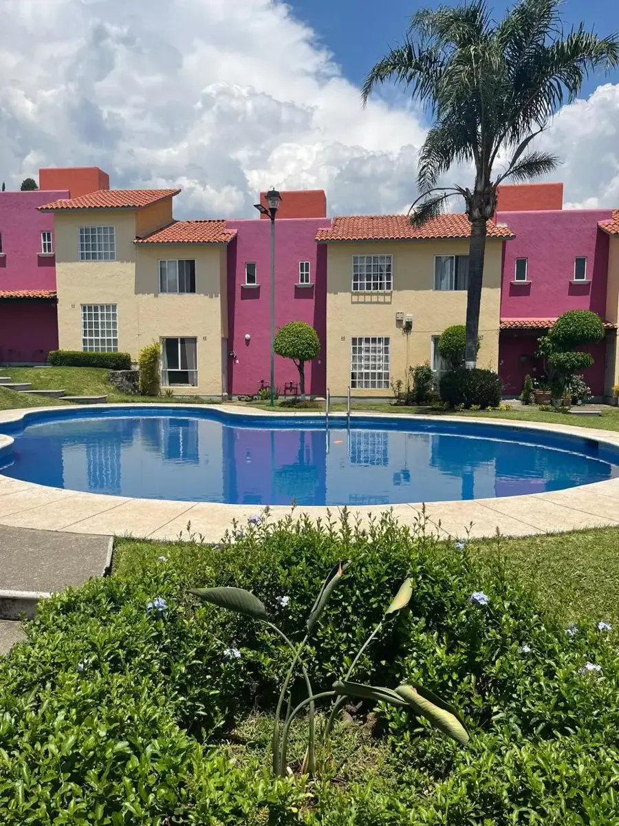Casa en venta en Lomas de Tzompantle, Cuernavaca — foto 1 de 12