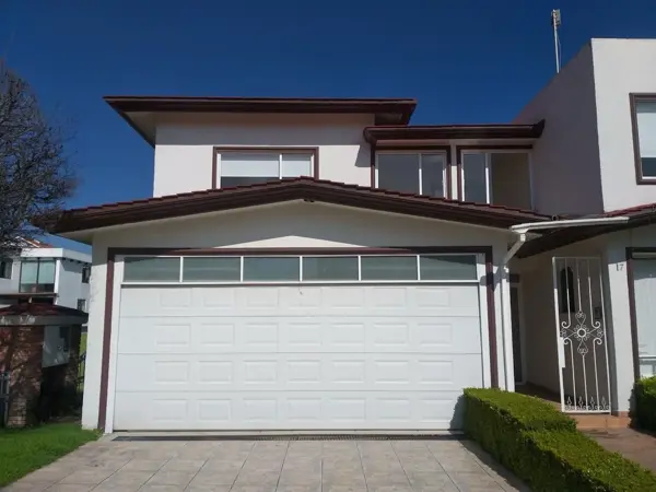CASA EN RENTA DENTRO DE LAS PRIVADAS DE PROVIDENCIA