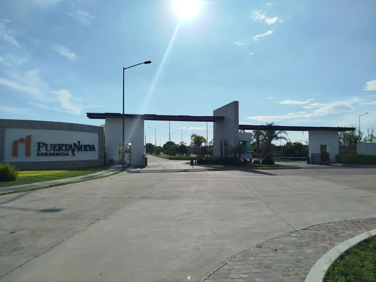 Casa en venta en Residencial Puerta Nueva, Celaya — foto 1 de 16