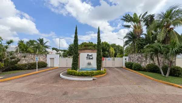 Casa en Remate en Supermanzana 40, Benito Juárez, Quintana Roo