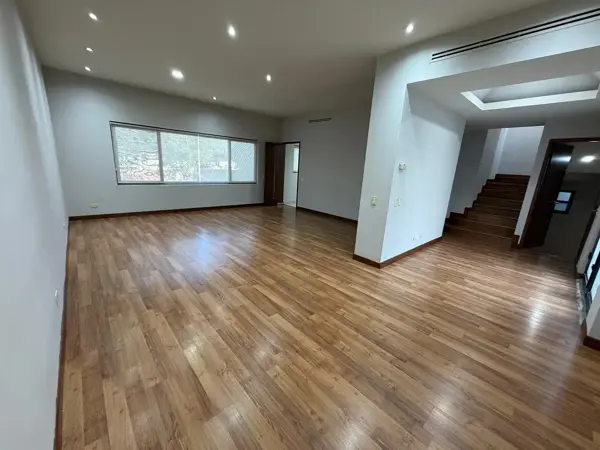 Casa en renta en Lomas del Valle, San Pedro Garza García — foto 2 de 11
