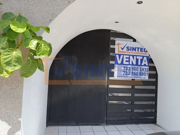VENTA DE TERRENO URBANO, SUPERFICIE PLANA 269.70 M2, FRACC SAN ROMÁN, POZA RICA, VERACRUZ.