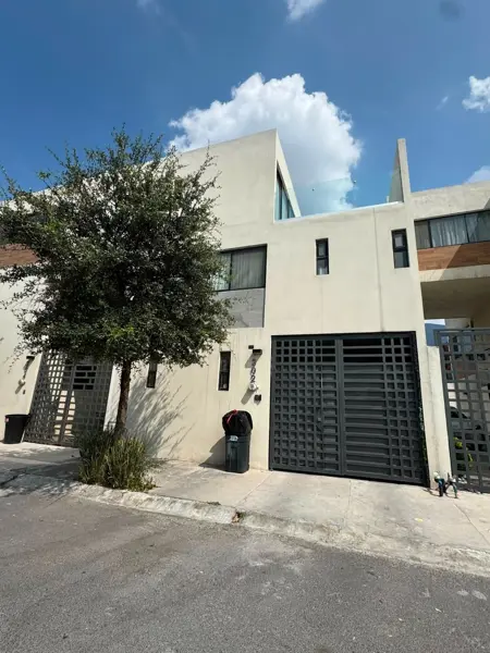 Se VENDE CASA en Ayucca Residencial Cumbres