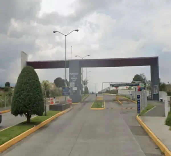HERMOSA CASA EN VENTA DE REMATE FRACC BONANZA METEPEC