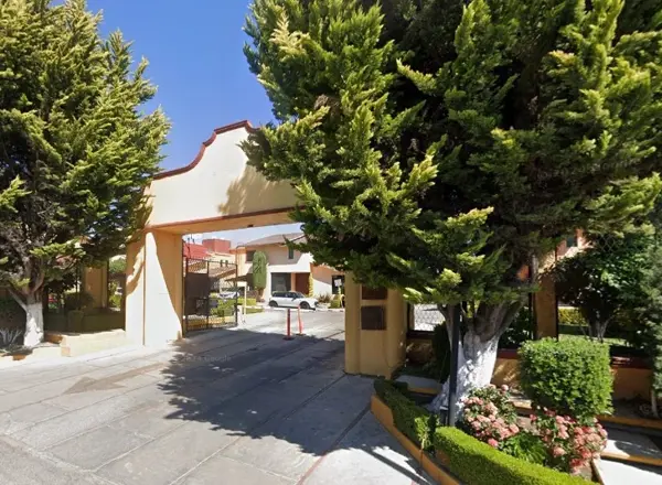 Casa en venta en Coaxustenco, Metepec — foto 3 de 30