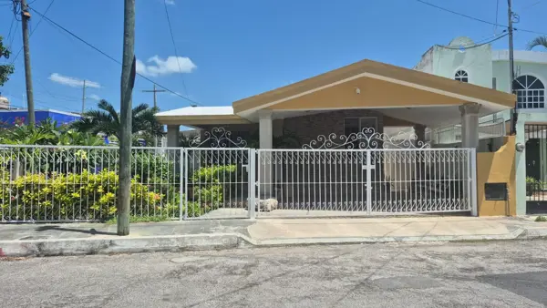 Casa en Venta en el Centro rumbo al Sur, Mérida, Yucatán.