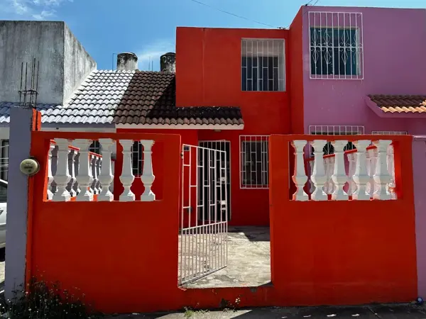 Casa en venta Lomas de Rio Medio cerca Av Dos Bahias