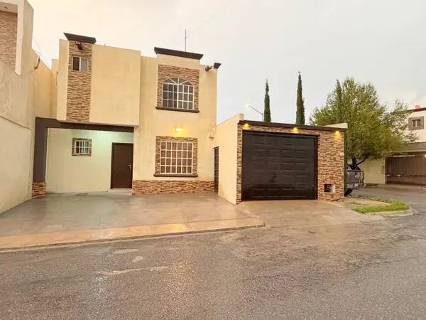 Casa en VENTA- LOMAS DEL VALLE- RAMOS ARIZPE