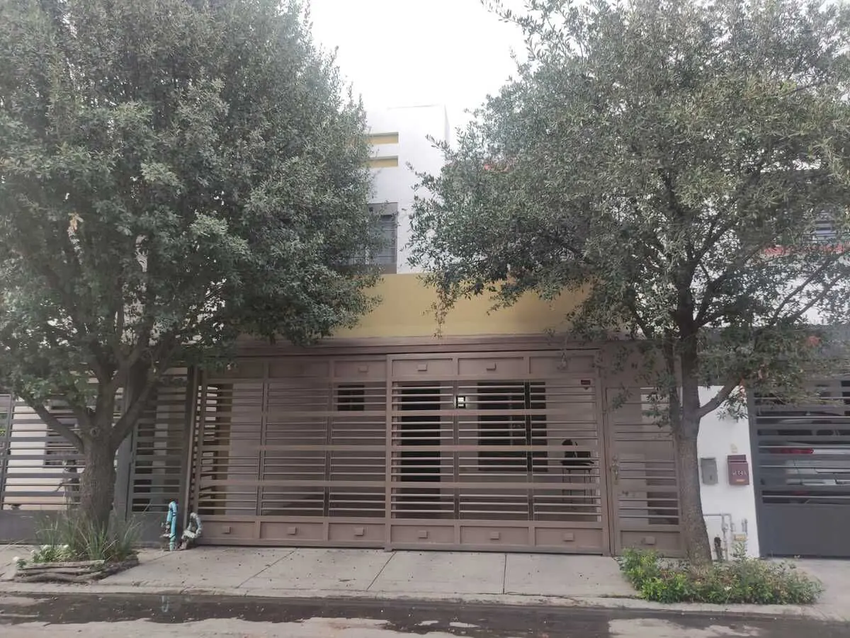 Casa en renta en Cumbres San Agustin, Monterrey — foto 1 de 26