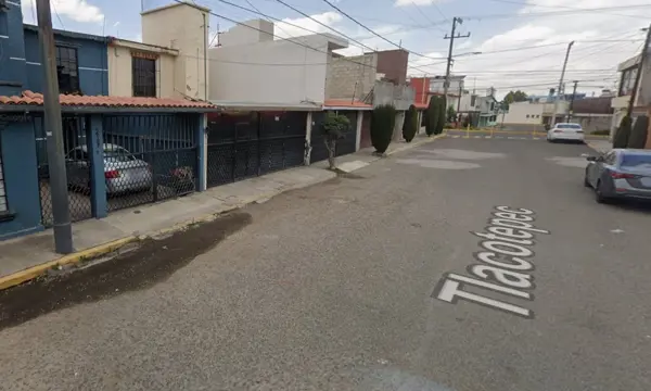 Casa en venta en Dr. Jorge Jiménez Cantú, Metepec — foto 2 de 9